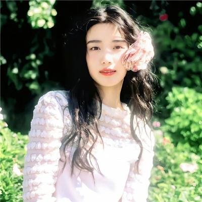 神秘裸女